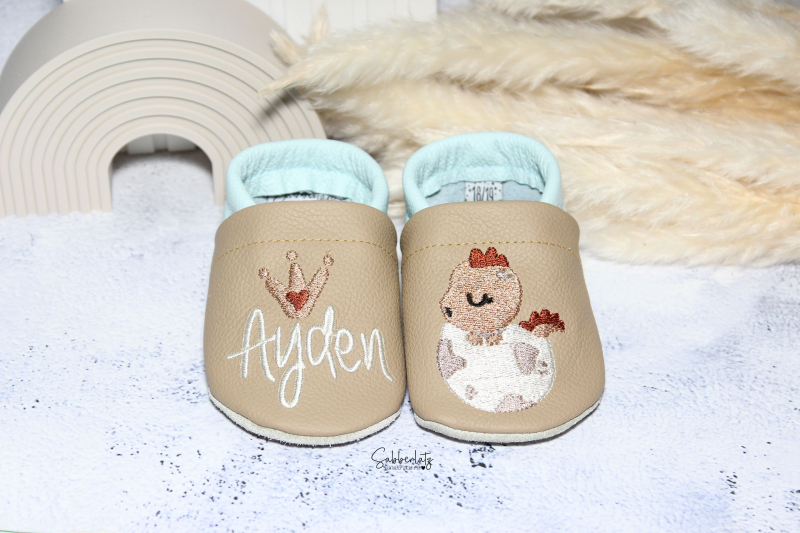 Preview: Dino im Ei-Puschen